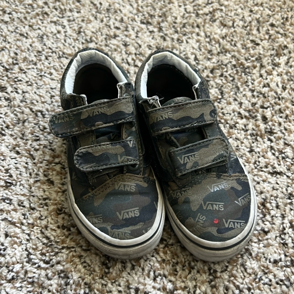 camo velcro Vans